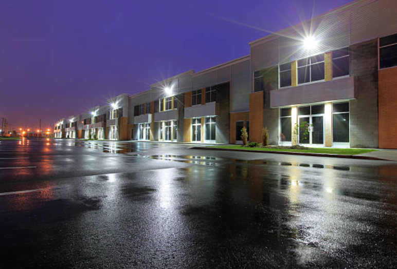 How Outdoor Lighting Increases Your Home’s Value in Austin’s Market