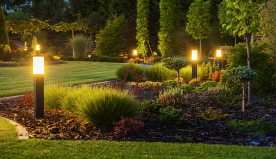 How Outdoor Lighting Increases Your Home’s Value in Austin’s Market