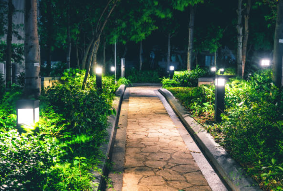 How Outdoor Lighting Increases Your Home’s Value in Austin’s Market